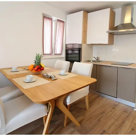 Apartamento Josipa Rogoznica (Sibenik-Knin)