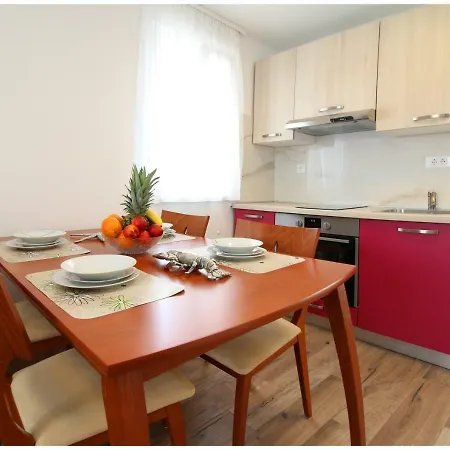 Apartamento Josipa Rogoznica (Sibenik-Knin)